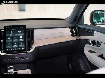Car image 47