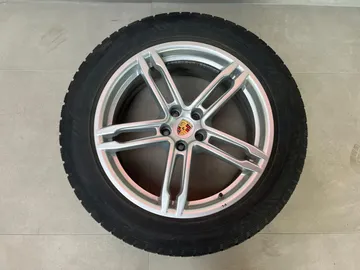 Car image 23