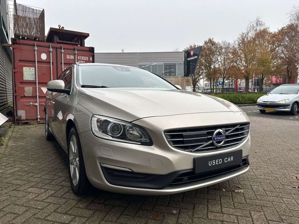 Volvo V60 T3 112 kW image number 2