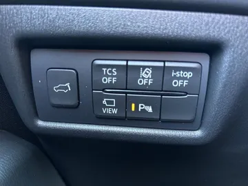 Car image 28