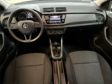 Car image 16