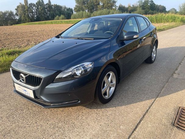 Volvo V40 T2 Kinetic 90 kW image number 1