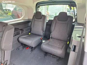 Car image 24