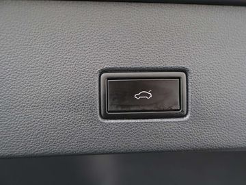 Car image 37