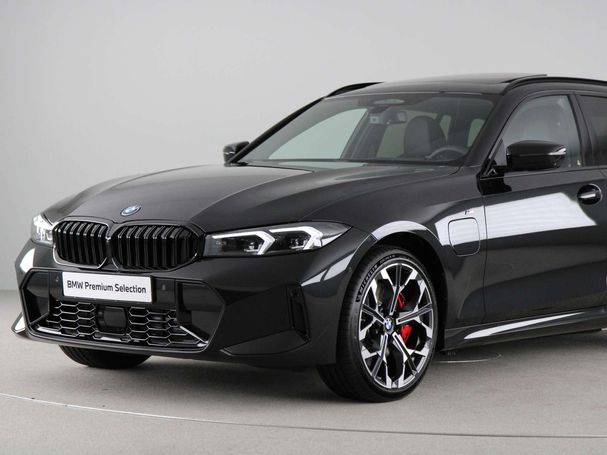 BMW 330e Touring 215 kW image number 23