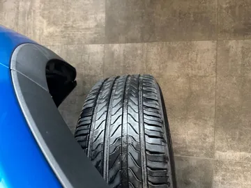 Car image 49