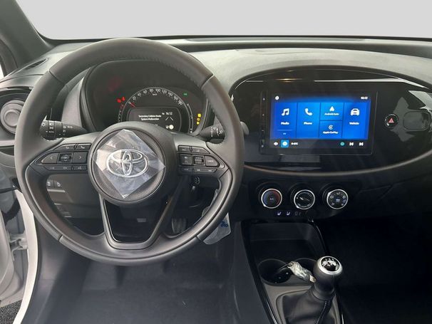 Toyota Aygo X 53 kW image number 9