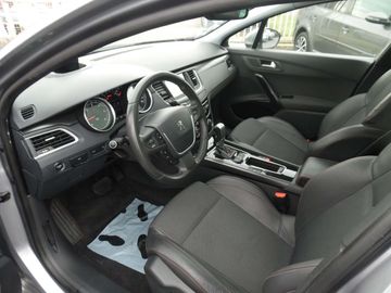 Car image 13