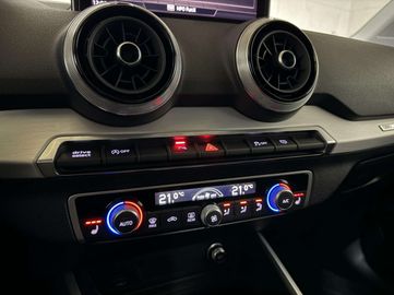 Car image 36