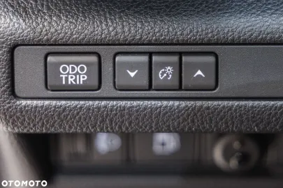 Car image 40