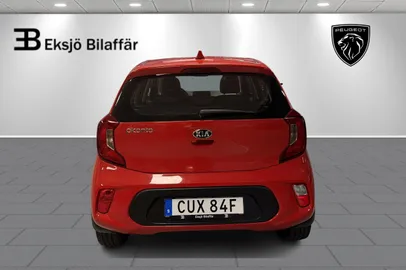 Car image 2