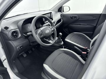 Car image 26