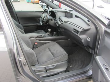 Car image 10