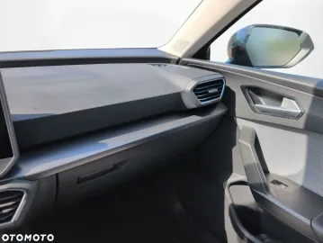 Car image 35
