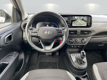 Car image 10