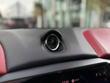 Car image 38