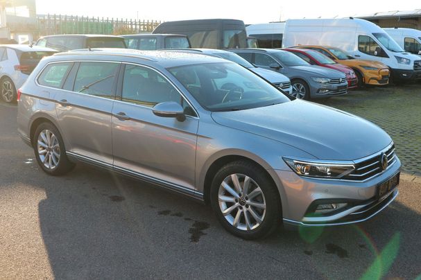 Volkswagen Passat Variant 2.0 TDI Elegance DSG 110 kW image number 2