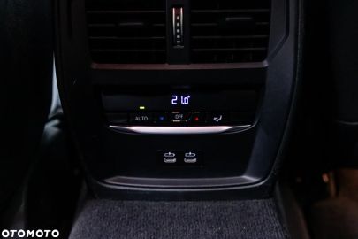 Car image 35