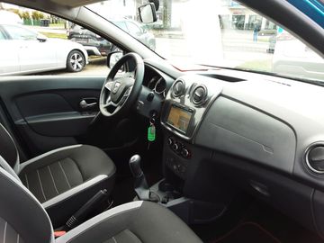 Car image 8