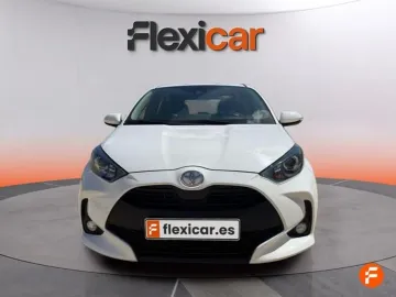 Car image 3