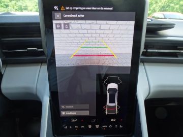 Car image 34