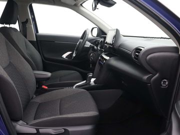 Car image 30