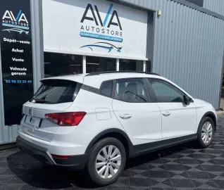 Car image 4
