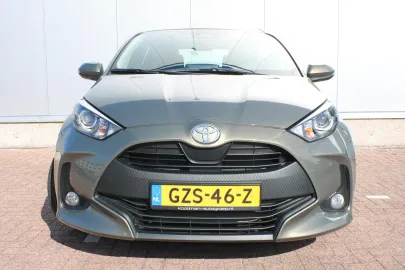 Car image 2