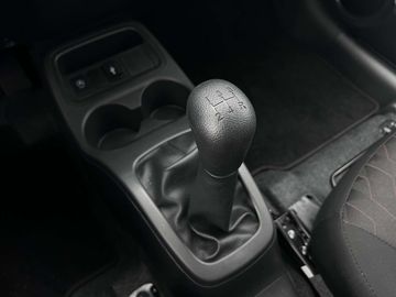 Car image 24