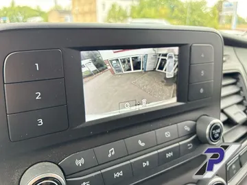Car image 27