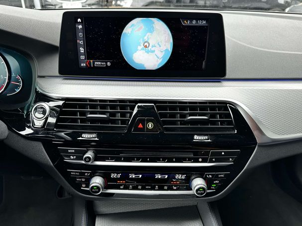 BMW 520d xDrive 140 kW image number 33