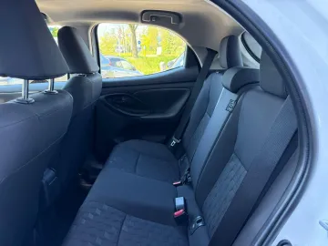 Car image 24