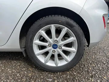 Car image 31
