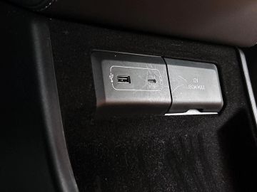 Car image 38