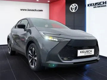Car image 18