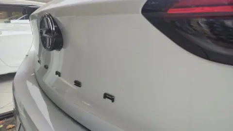 Car image 29