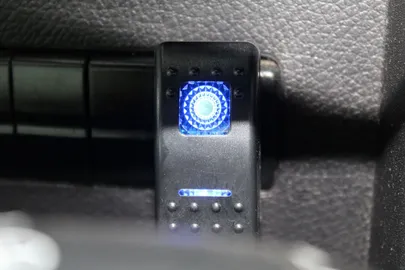 Car image 35