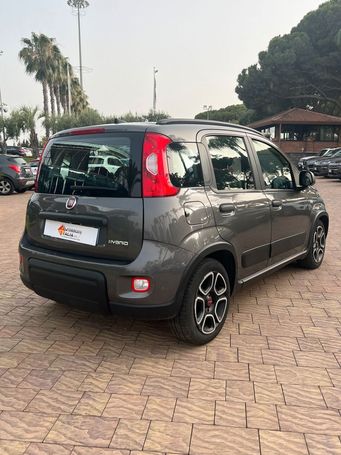 Fiat Panda Cross 1.0 Hybrid City 51 kW image number 2