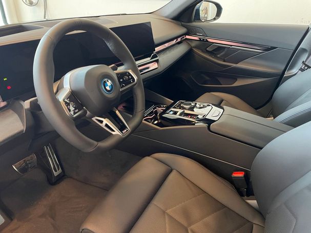 BMW i5 eDrive40 M Sport Pro 250 kW image number 7