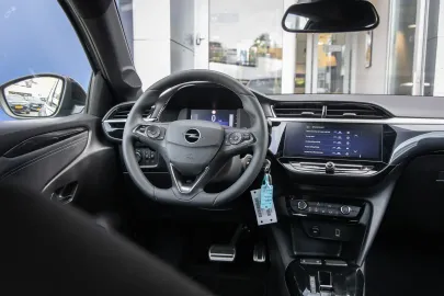 Car image 42