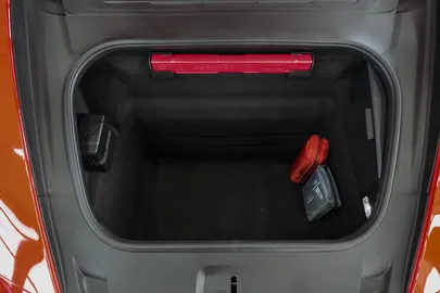 Car image 30
