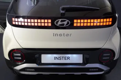 Car image 21