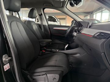 Car image 36