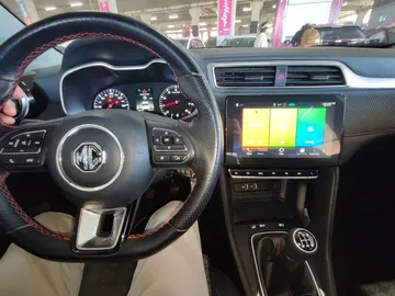Car image 6