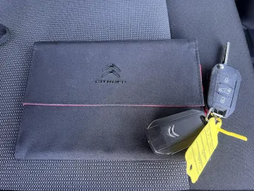 Car image 31