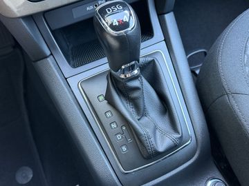 Car image 35