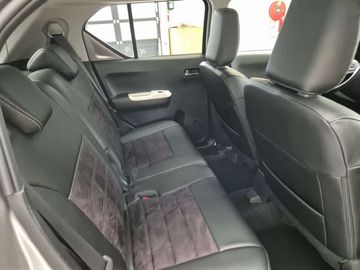 Car image 14