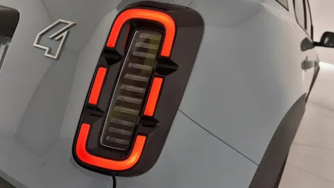 Car image 25