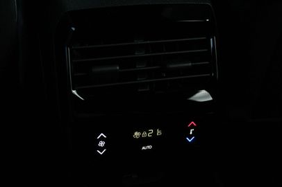 Car image 47