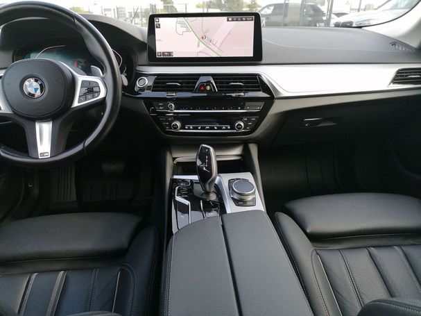 BMW 520d Touring 140 kW image number 8